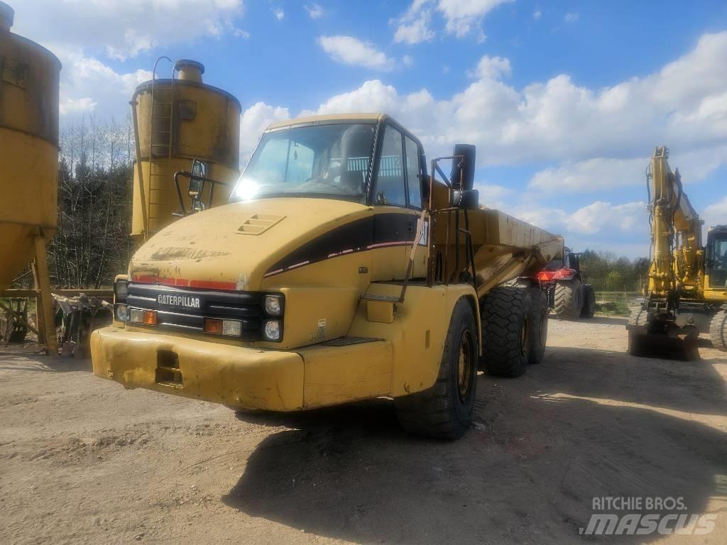 CAT 725 Articulated Haulers