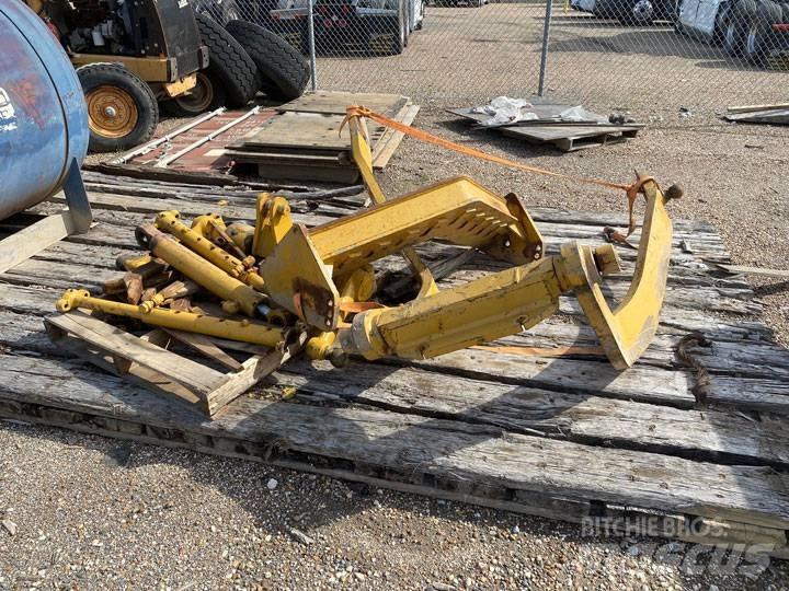 CAT 140H Scarifier Other components