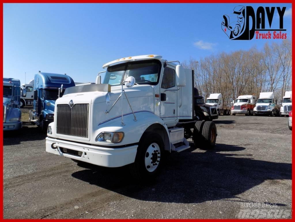 International 9200 i Truck Tractor Units