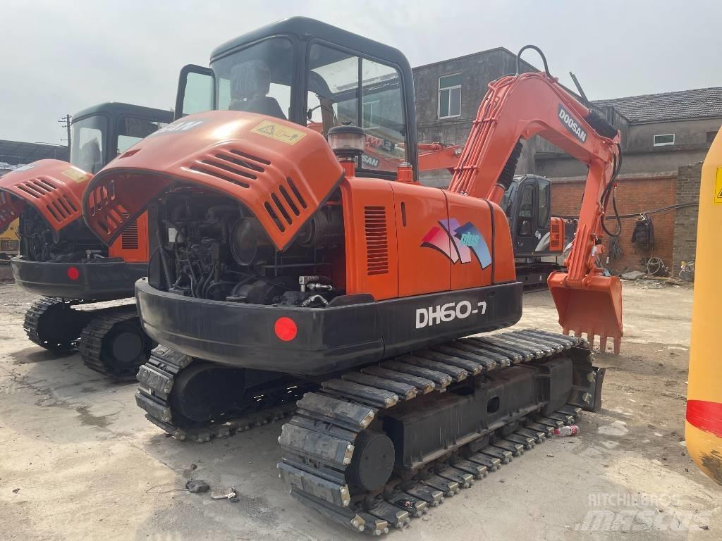 Doosan DH 60 Mini excavators < 7t