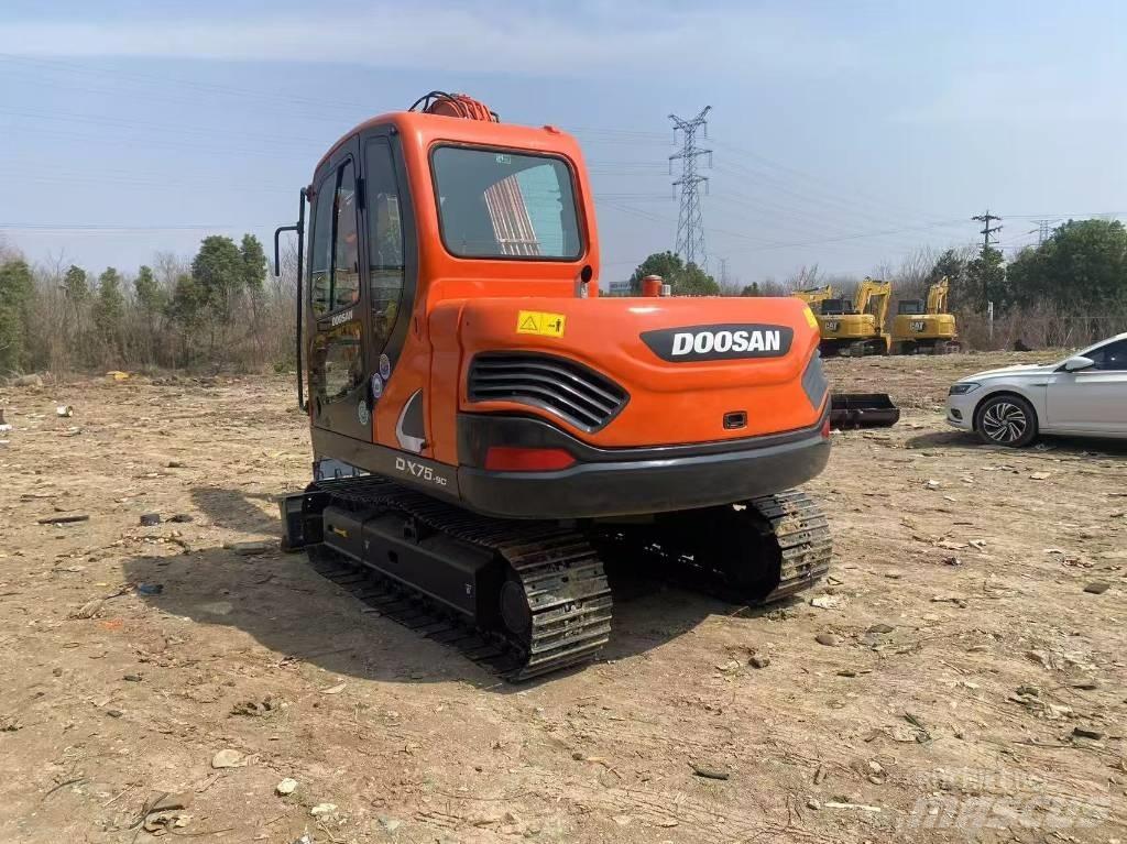 Doosan DH 60 Mini excavators < 7t