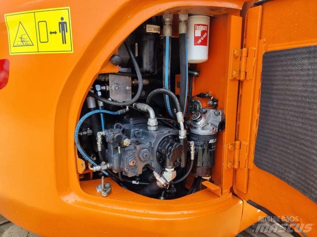 Doosan DX 140 LC-3 Crawler excavators