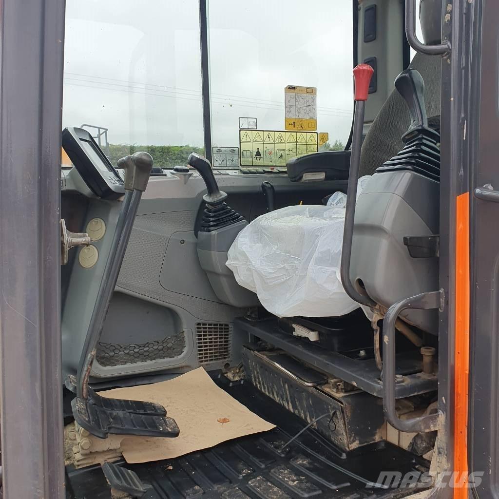 Doosan DX 85 R-3 Midi excavators  7t - 12t