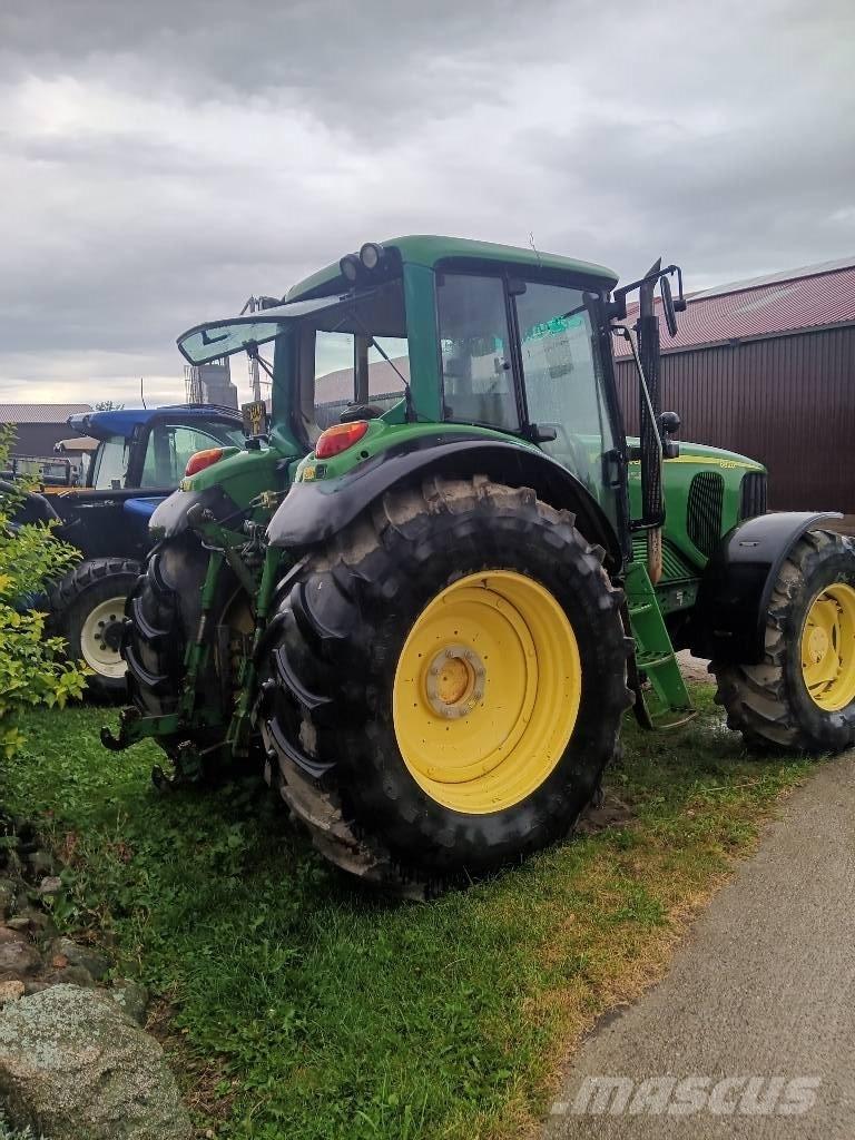 John Deere 6820 6820 Tractors