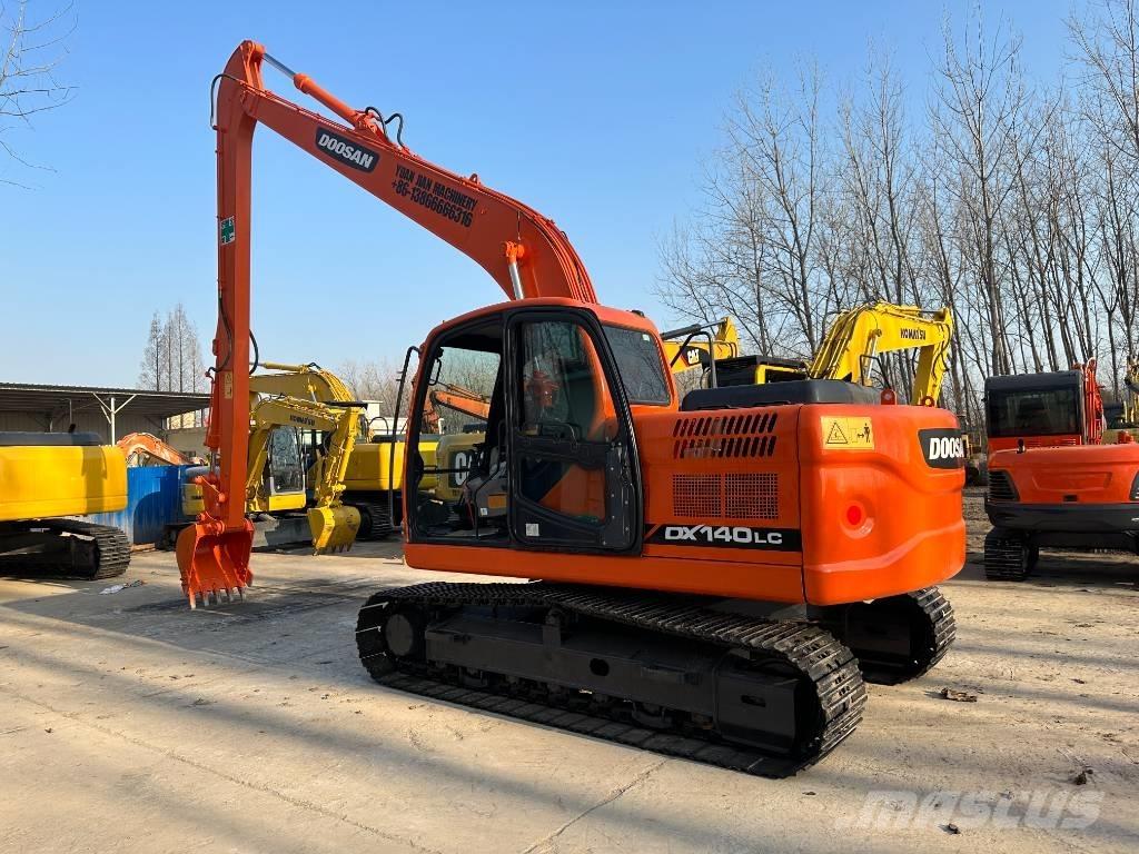 Doosan DX140 Mini excavators < 7t