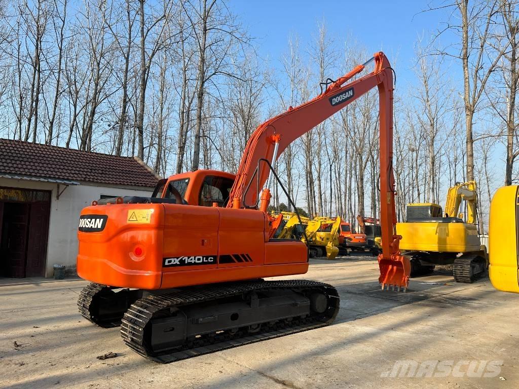 Doosan DX140 Mini excavators < 7t