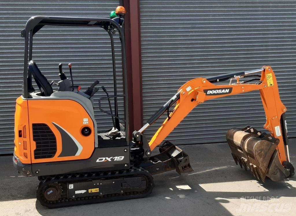 Doosan DX 19 Mini excavators < 7t