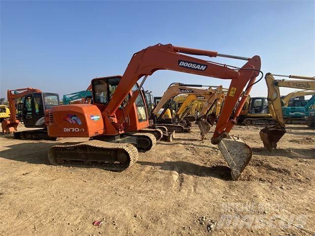 Doosan DH70-7 Mini excavators < 7t