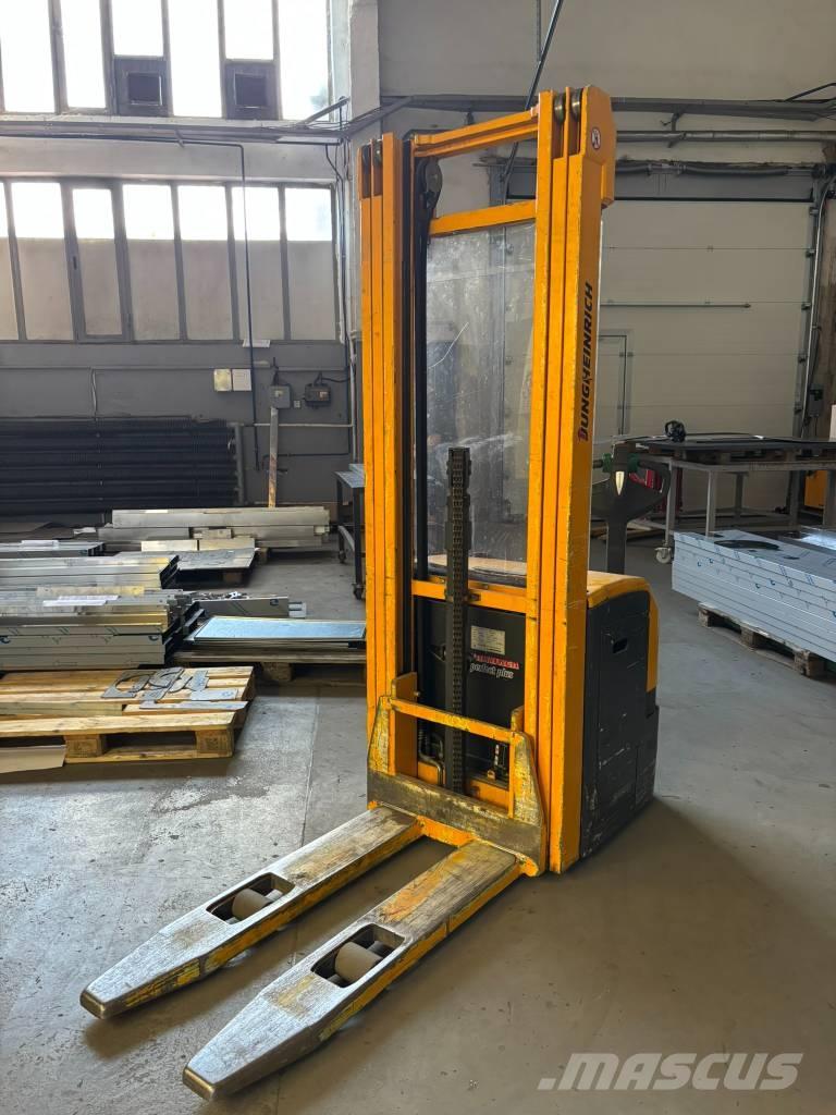 Jungheinrich EJC216 Pedestrian stacker