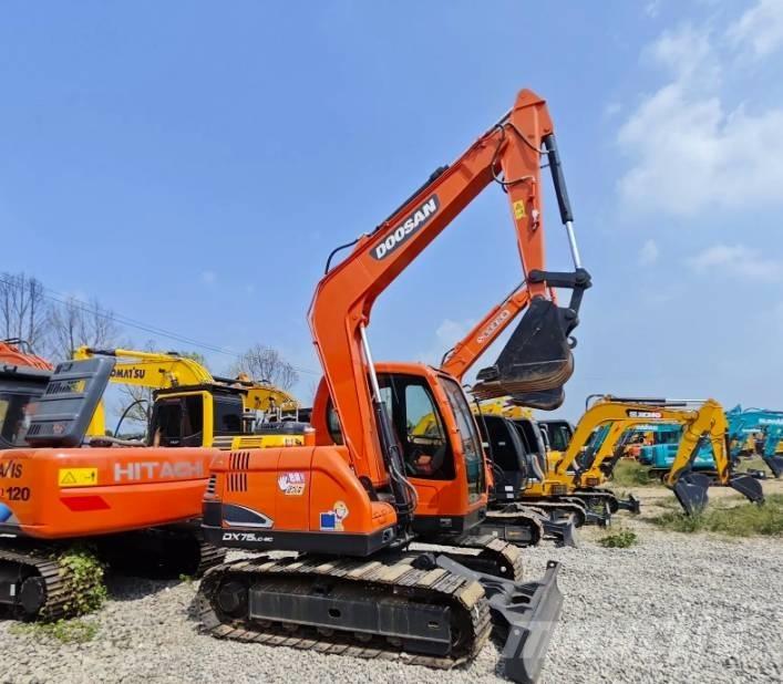 Doosan DX75-9C Midi excavators  7t - 12t
