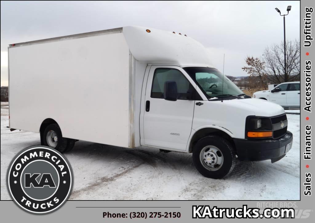 Chevrolet G4500 Van Body Trucks