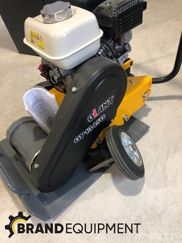 GiANT GP1345G Vibrator compactors