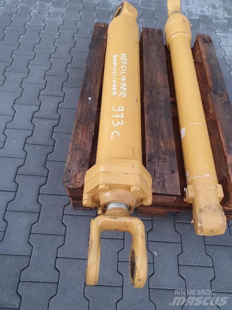 CAT 973 C Axles