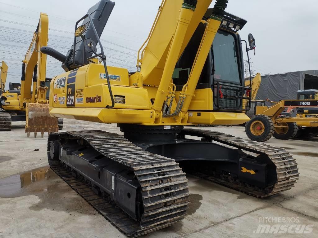 Komatsu PC 220-8 Crawler excavators