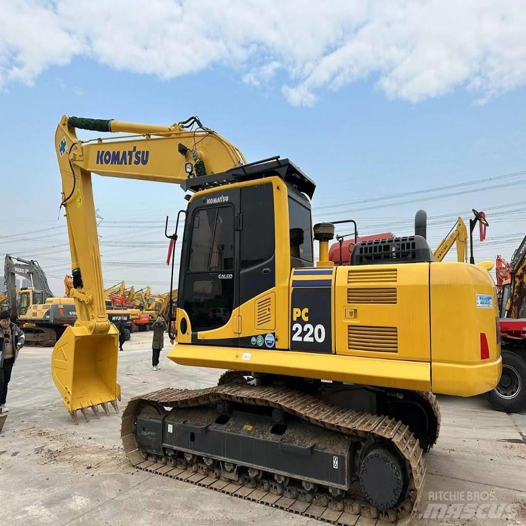 Komatsu PC 220-8 Crawler excavators