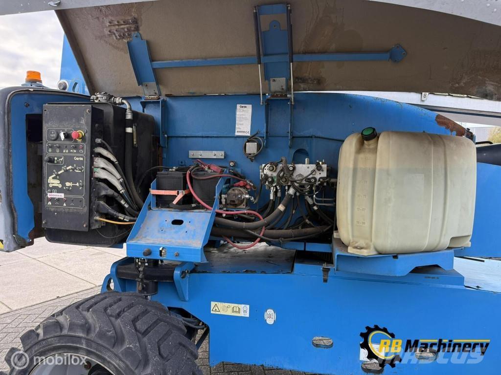 Genie S-85 Telescopic boom lifts