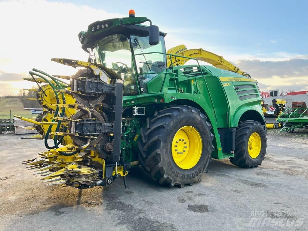 John Deere 8300 Forage harvesters