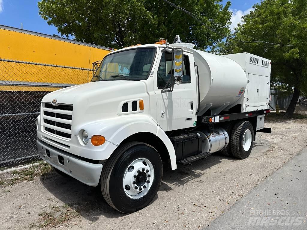 Sterling L 7501 Sewage disposal Trucks