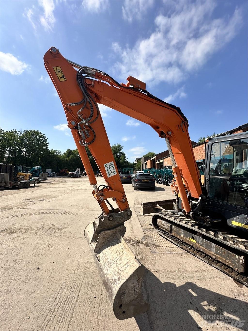 Doosan DX 63-3 Mini excavators < 7t