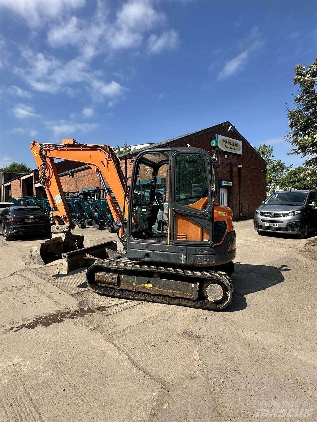 Doosan DX 63-3 Mini excavators < 7t