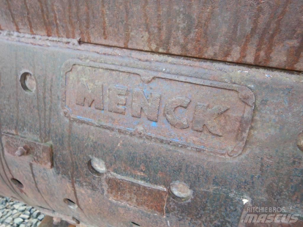  Menck 1.7 Screening buckets