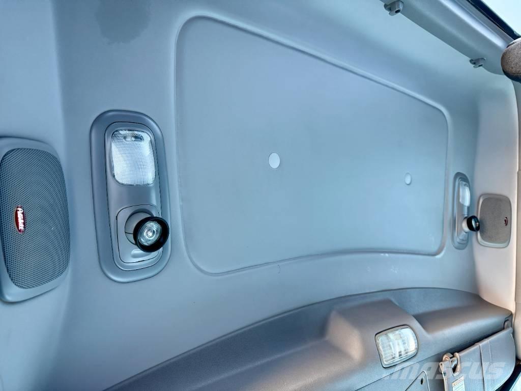 Peterbilt 389 Truck Tractor Units