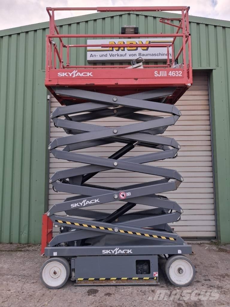 SkyJack SJ III 4632 Scissor lifts