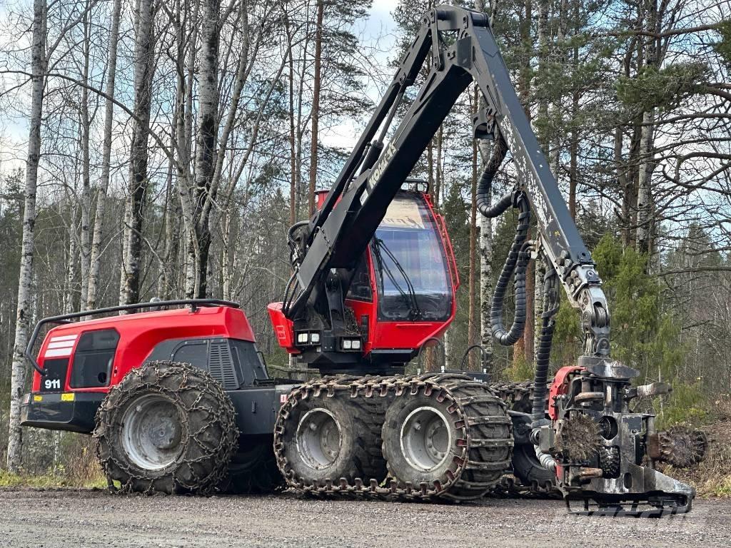 Komatsu 911 Harvesters