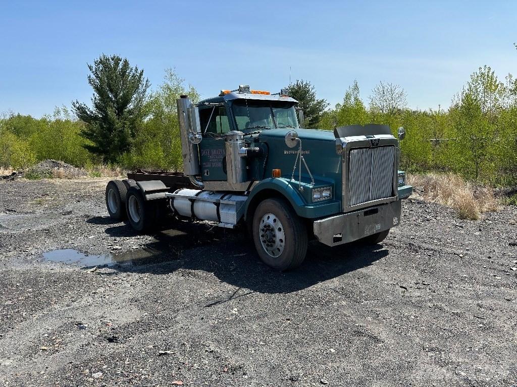 Western Star 4964FX Truck Tractor Units