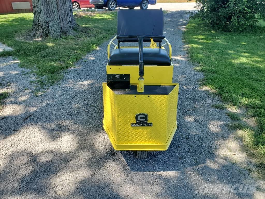 Cushman Minute Miser Towing truck