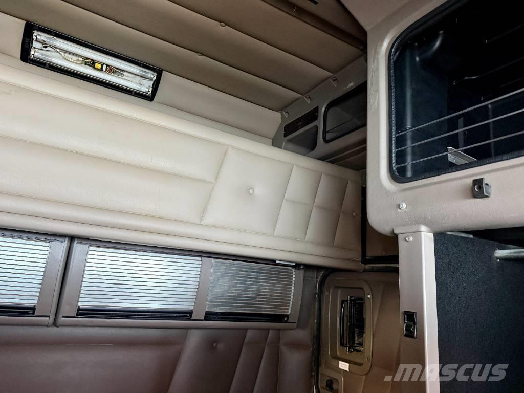 Peterbilt 379 Truck Tractor Units