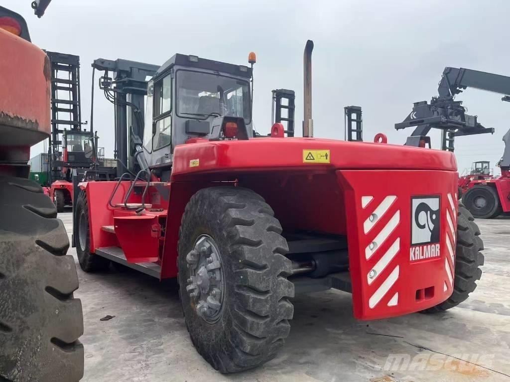 Kalmar DCF 300-12 Diesel trucks