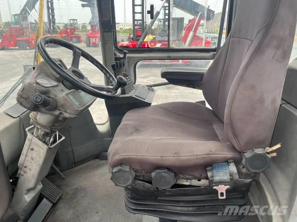 Kalmar DCF 300-12 Diesel trucks