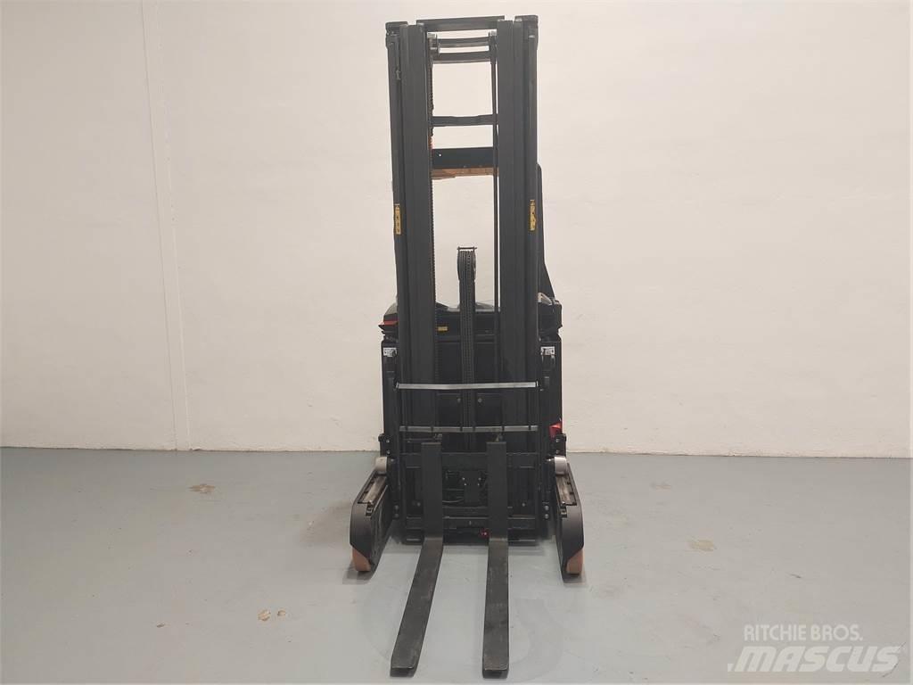 CAT NR16N2C Reach truck