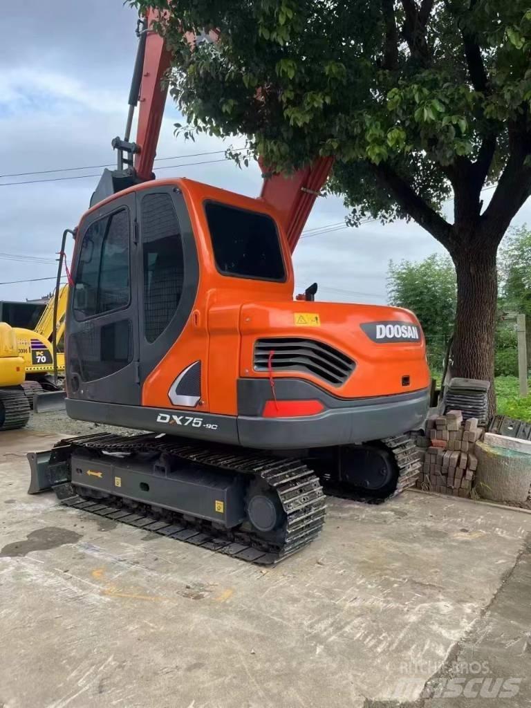 Doosan DX75 Mini excavators < 7t