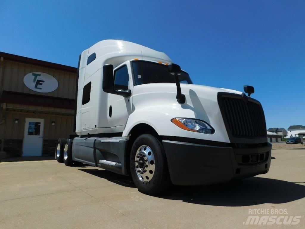 International LT 625 Truck Tractor Units