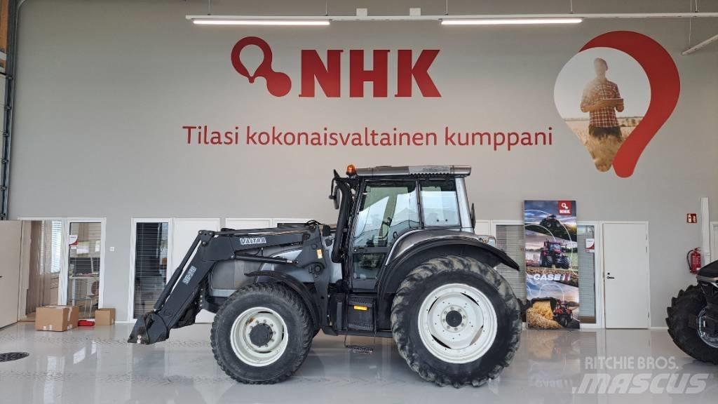 Valtra M 130 Tractors