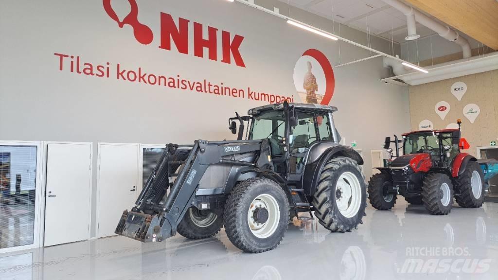 Valtra M 130 Tractors