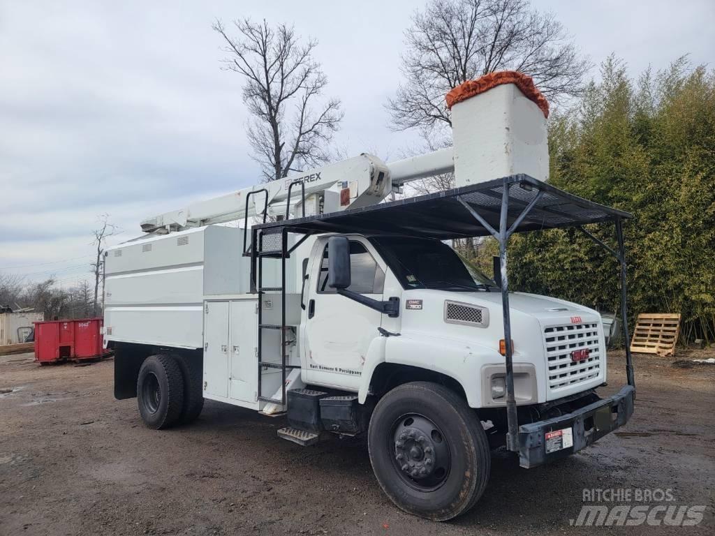 GMC C7500 Truck mounted aerial platforms