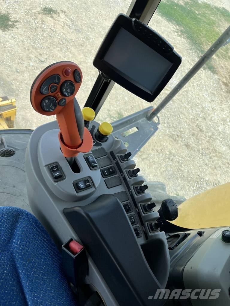 New Holland CX 6090 Combine harvesters