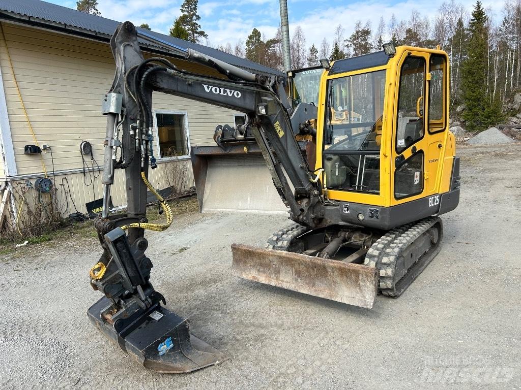 Volvo EC 25 Mini excavators < 7t