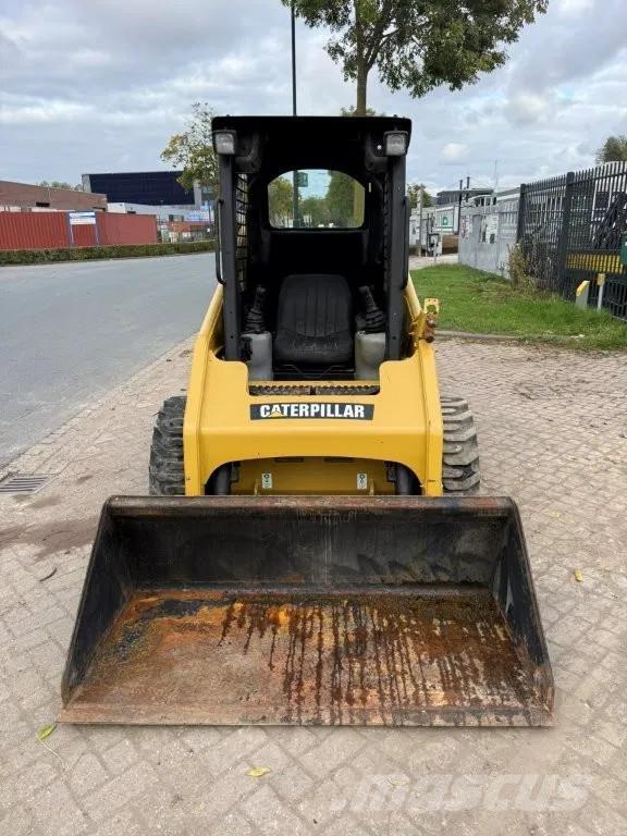 CAT 216B Skid steer loaders