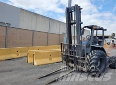 CASE 586H Rough terrain truck