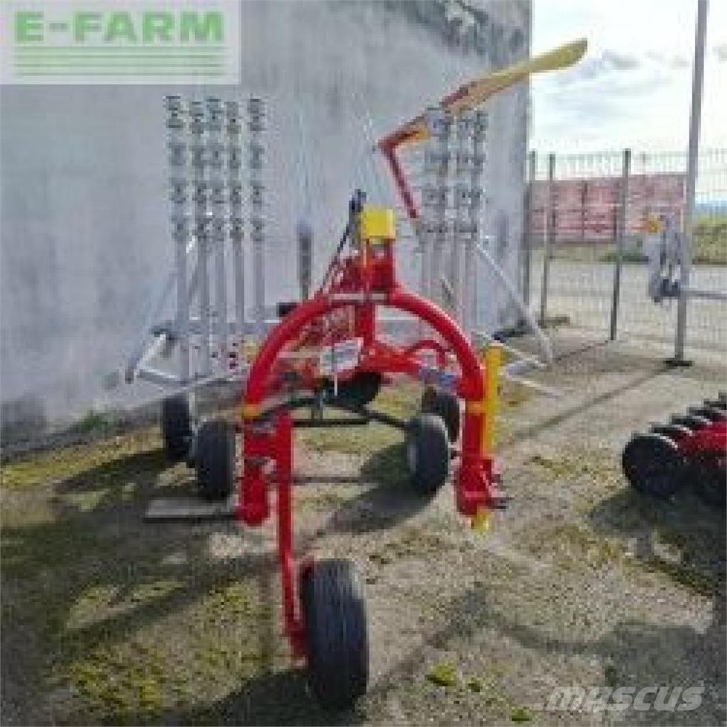 Pöttinger Top 382 Windrowers