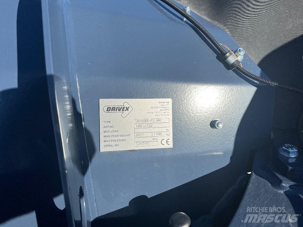 Drivex VB 3200 3P/ BM Ploughs