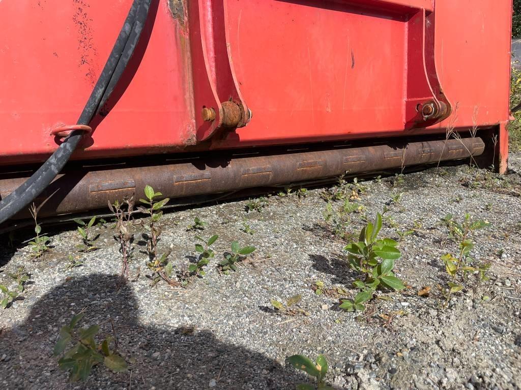 Duun SA 1800 Sand and salt spreaders