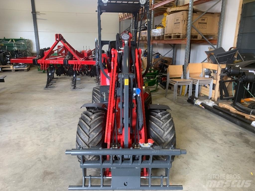 Schäffer 2028 Mini loaders