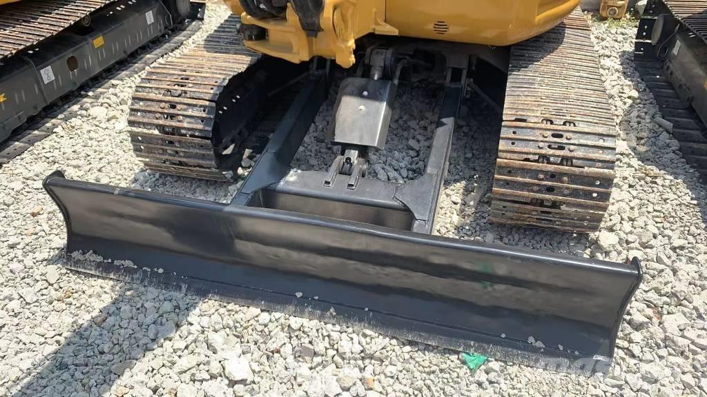 CAT 304 CR Mini excavators < 7t