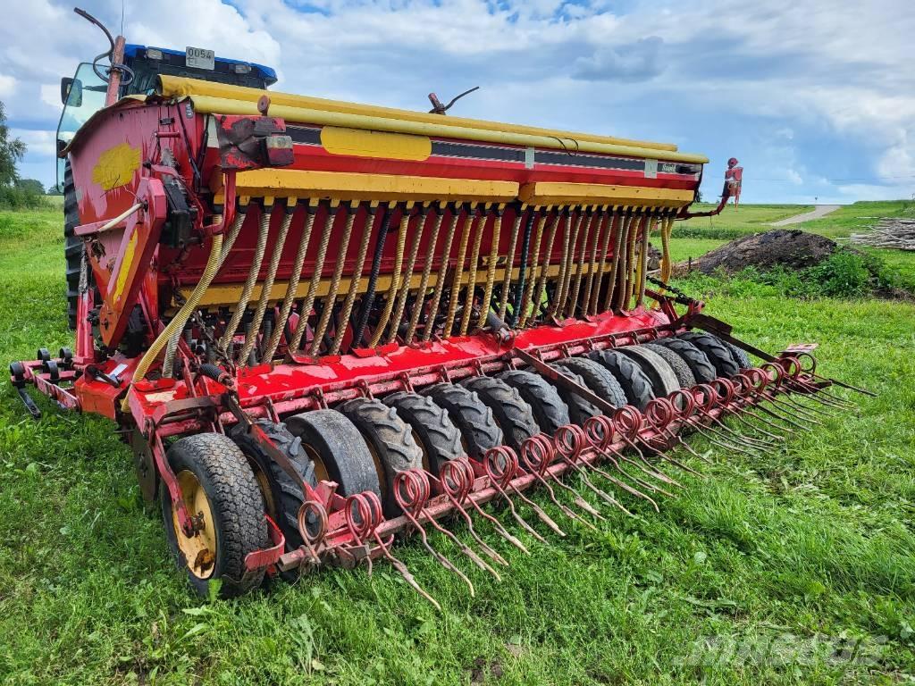 Väderstad Rapid 400C Drills