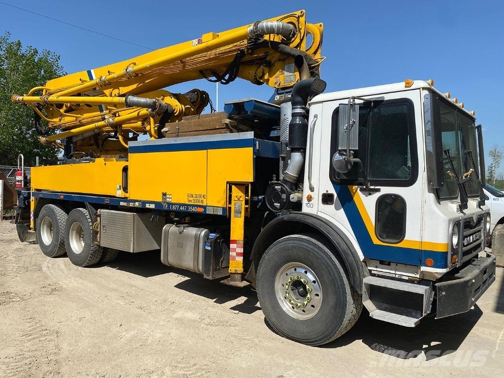 Putzmeister (#190) 31M Concrete pumps